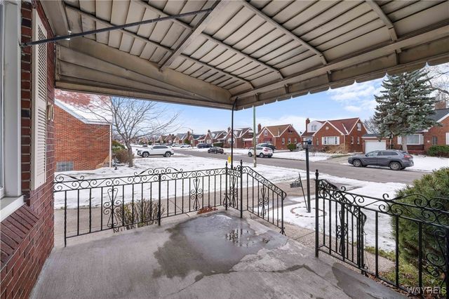 70 Tudor Road, Cheektowaga, NY 14215