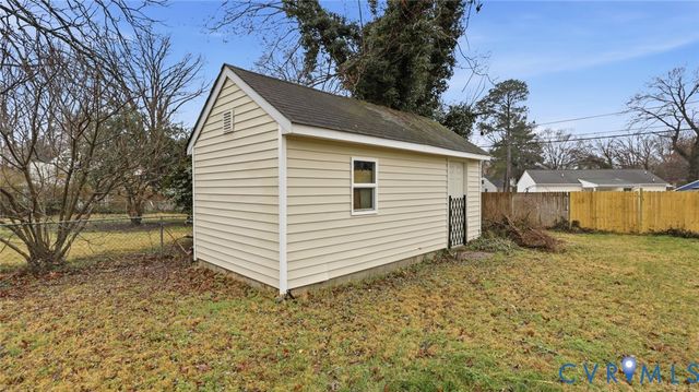 6706 Wentworth St, North Chesterfield, VA 23237