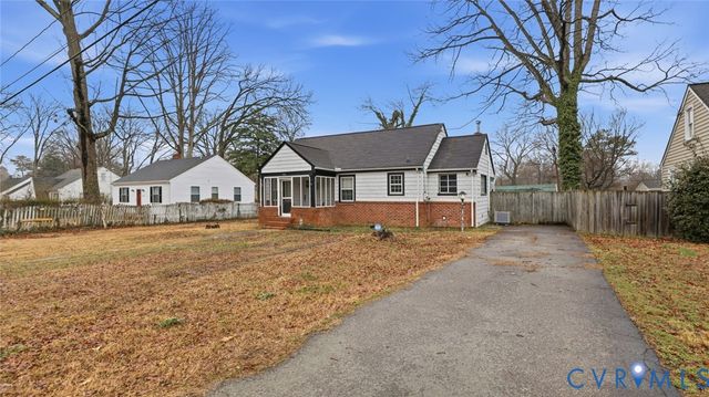 6706 Wentworth St, North Chesterfield, VA 23237