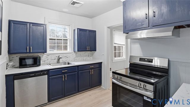 6706 Wentworth St, North Chesterfield, VA 23237