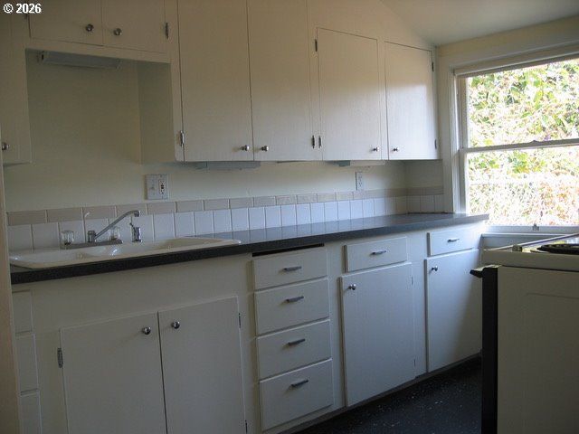 542 Ne 80TH Ave, Portland, OR 97213