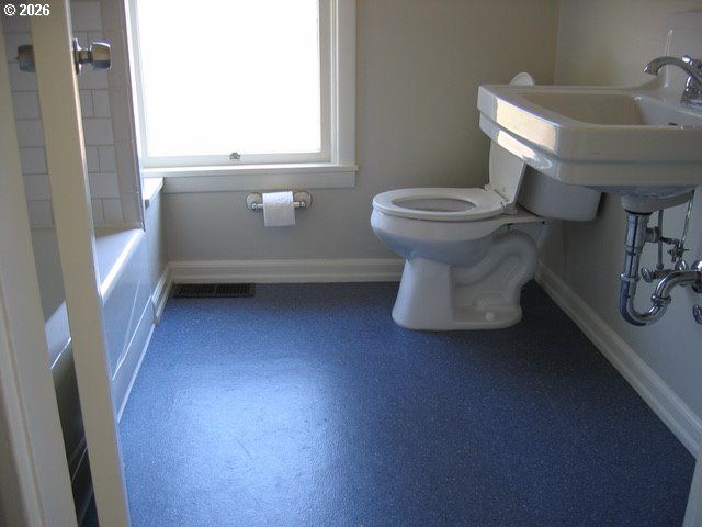 542 Ne 80TH Ave, Portland, OR 97213