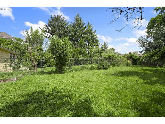 542 Ne 80TH Ave, Portland, OR 97213
