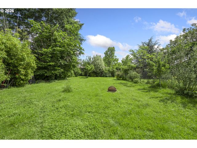 542 Ne 80TH Ave, Portland, OR 97213