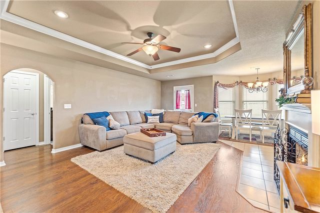 801 SW Castlewood Street, Bentonville, AR 72712