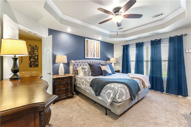 801 SW Castlewood Street, Bentonville, AR 72712