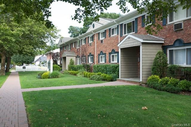 80 Justice Street 1C, West Babylon, NY 11704