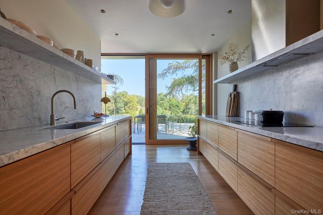 44 Main Street, Germantown, NY 12526