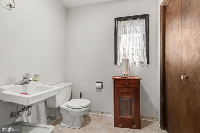 330 COLT DR, Grantville, PA 17028