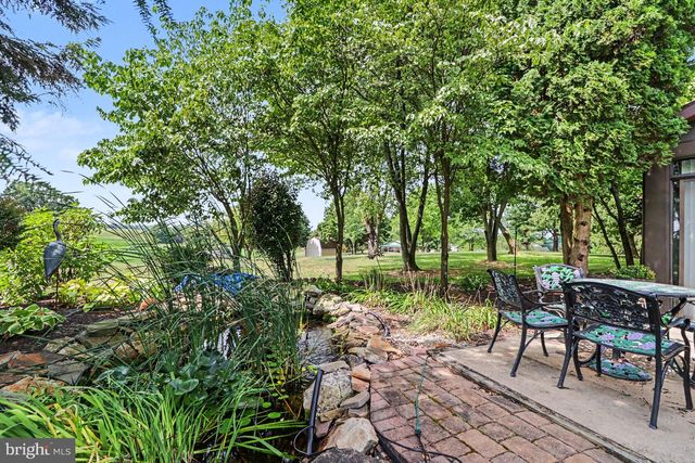 330 COLT DR, Grantville, PA 17028
