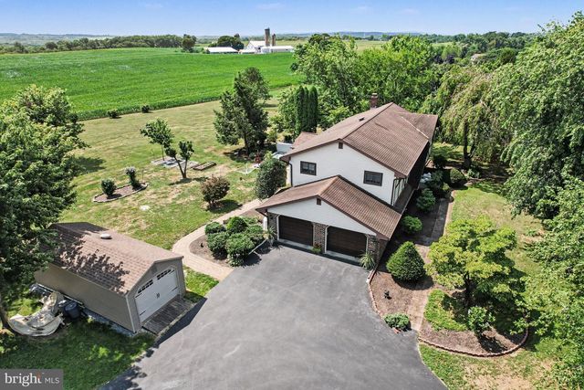330 COLT DR, Grantville, PA 17028