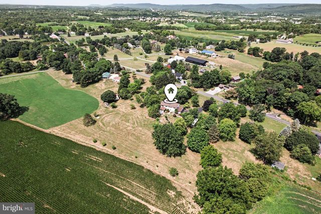 330 COLT DR, Grantville, PA 17028