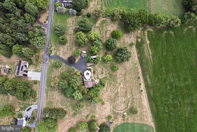 330 COLT DR, Grantville, PA 17028