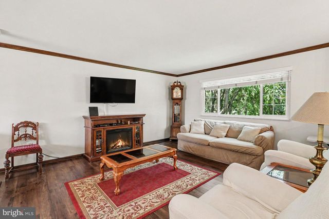 330 COLT DR, Grantville, PA 17028