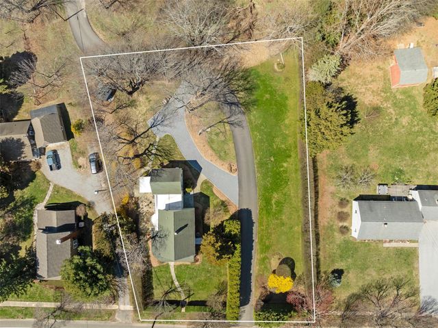 25105 Main Road, Orient, NY 11957