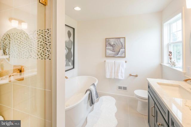 4 OLD ORCHARD RD, Strasburg, PA 17579