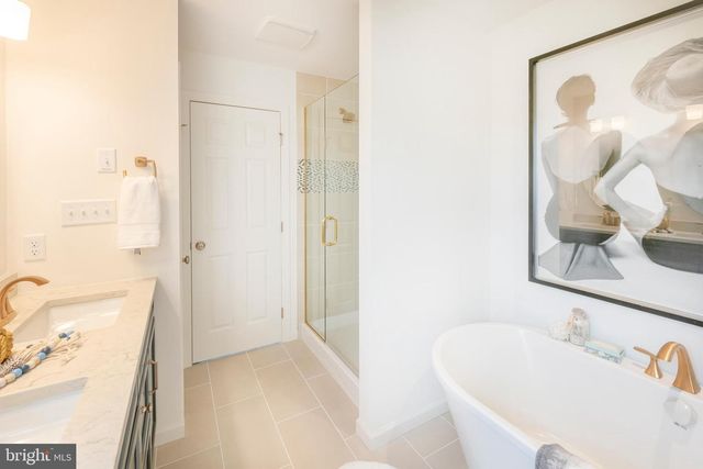 4 OLD ORCHARD RD, Strasburg, PA 17579