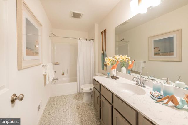 4 OLD ORCHARD RD, Strasburg, PA 17579