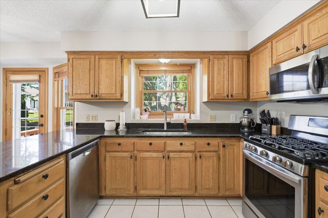 14740 Meadowood Drive, Savage, MN 55378