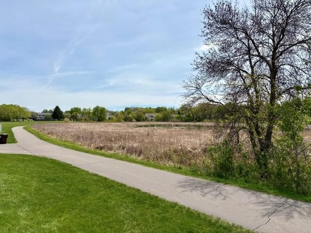 14740 Meadowood Drive, Savage, MN 55378