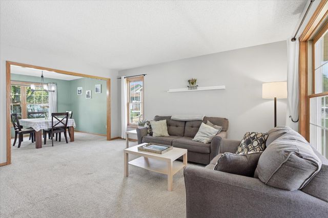14740 Meadowood Drive, Savage, MN 55378