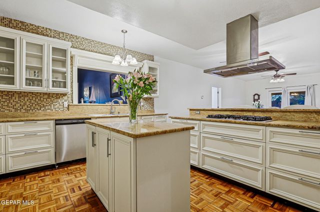 1349 BELVIDERE Street, El Paso, TX 79912