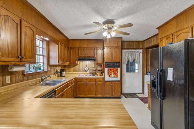 492 Green Shadow Road SE, Cleveland, TN 37323