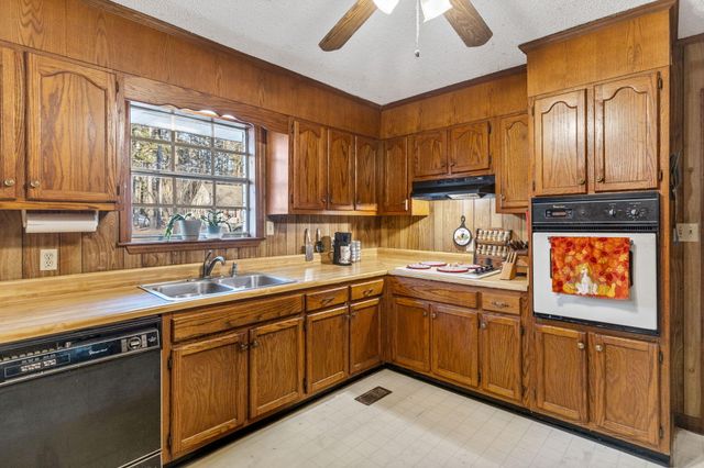 492 Green Shadow Road SE, Cleveland, TN 37323