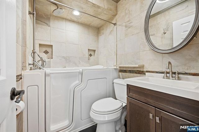 21 Linwood Avenue, Bogota, NJ 07603