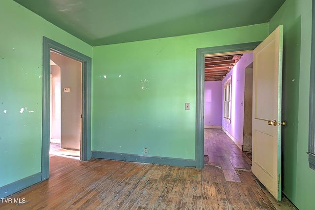 148 Easter Lilly Lane, Gate City, VA 24251