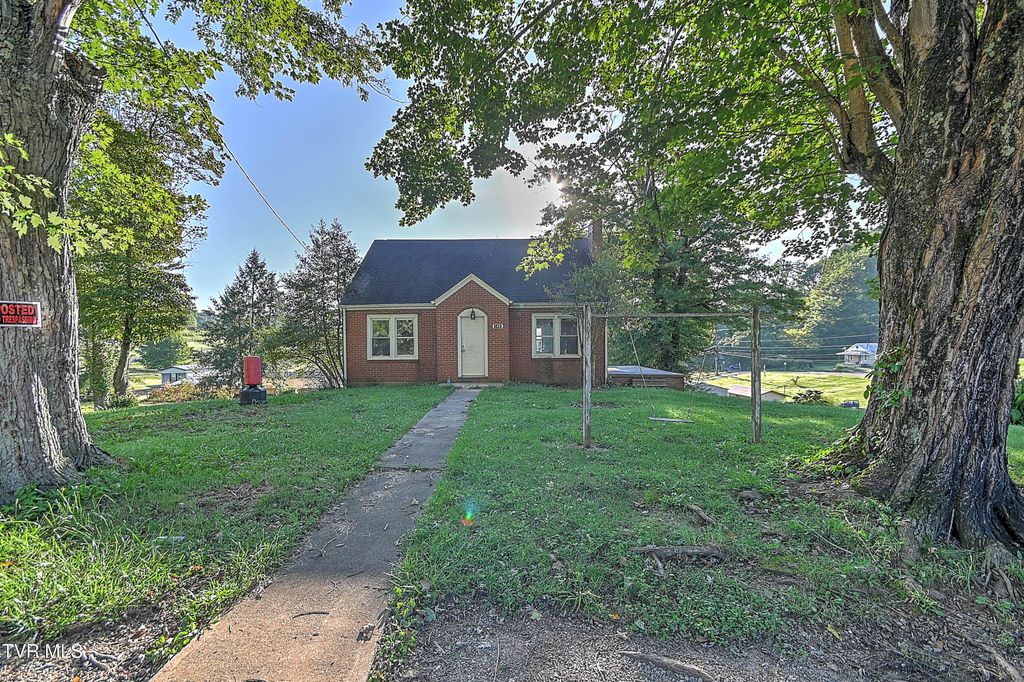 148 Easter Lilly Lane, Gate City, VA 24251
