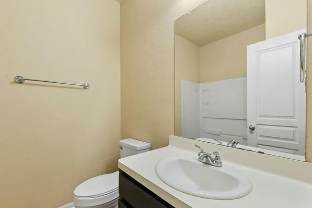 7014 Hazelnut Lane, Baytown, TX 77521