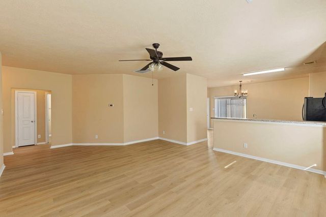 7014 Hazelnut Lane, Baytown, TX 77521