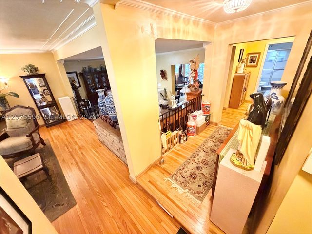 951 NE 115th St, Biscayne Park, FL 33161