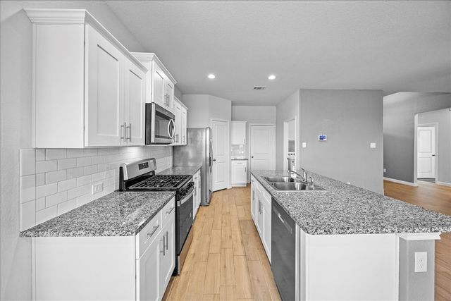 9557 Alderleaf Trail, Fort Worth, TX 76036