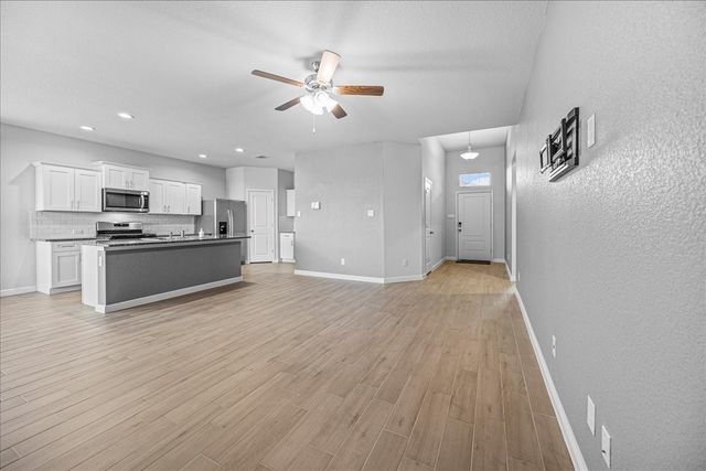 9557 Alderleaf Trail, Fort Worth, TX 76036