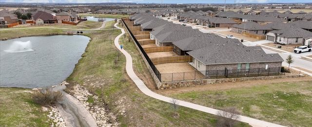 9557 Alderleaf Trail, Fort Worth, TX 76036