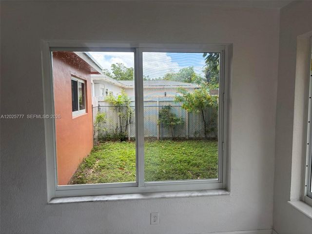 7612 Plantation Blvd, Miramar, FL 33023
