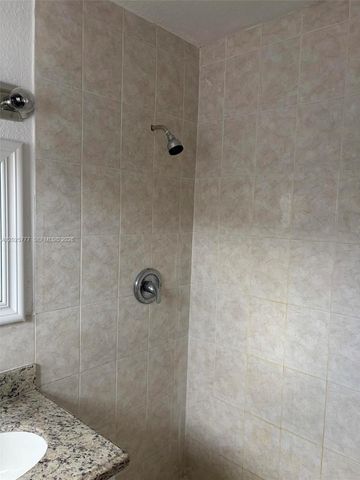 7612 Plantation Blvd, Miramar, FL 33023