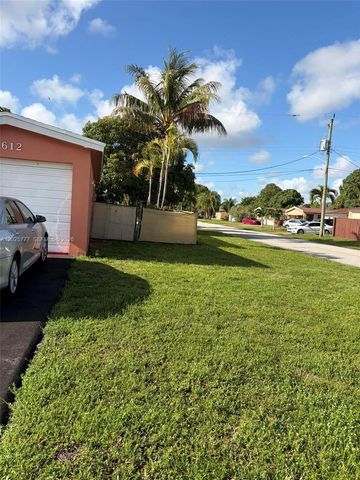 7612 Plantation Blvd, Miramar, FL 33023