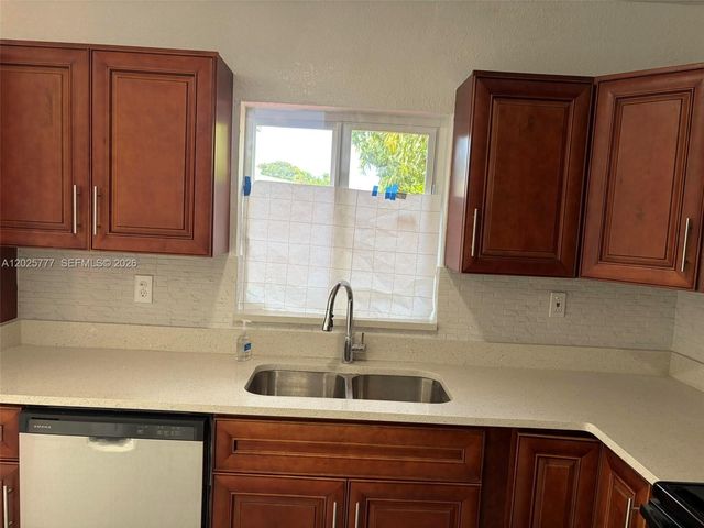 7612 Plantation Blvd, Miramar, FL 33023