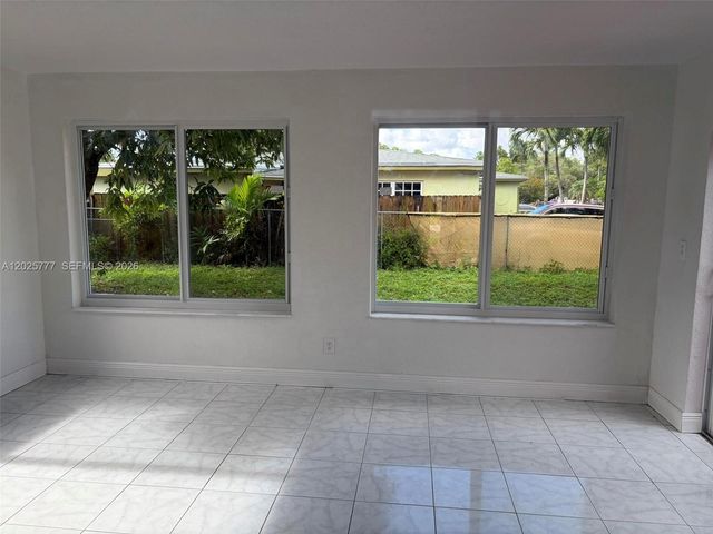 7612 Plantation Blvd, Miramar, FL 33023