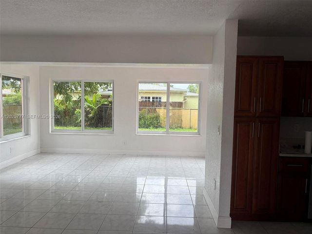 7612 Plantation Blvd, Miramar, FL 33023