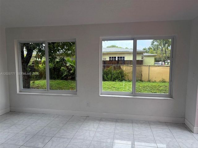 7612 Plantation Blvd, Miramar, FL 33023