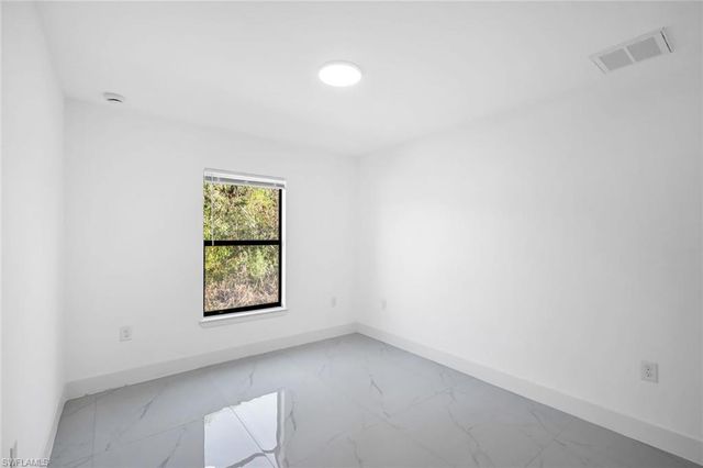 3614 4th ST SW, Lehigh Acres, FL 33976