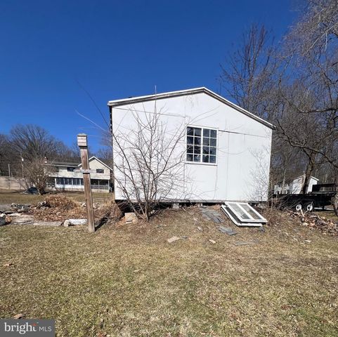 1241 E GRAND AVE, Tower City, PA 17980