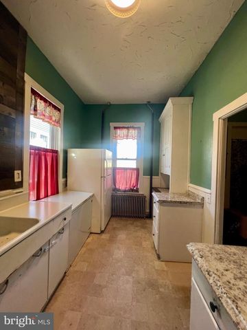 1241 E GRAND AVE, Tower City, PA 17980