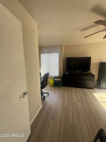 3840 N 43RD Avenue 16, Phoenix, AZ 85031