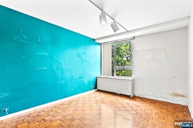 1 Horizon G2, Fort Lee, NJ 07024