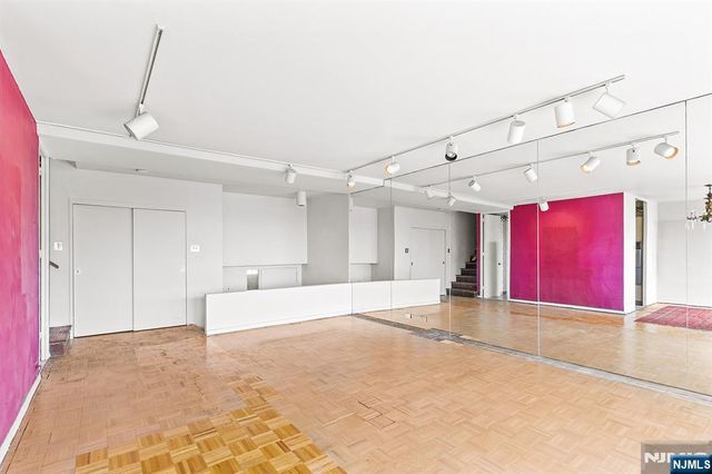 1 Horizon G2, Fort Lee, NJ 07024